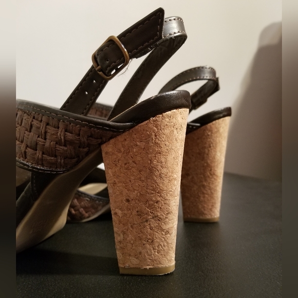 KENNETH COLE REACTION BROWN WOVEN CORK BLOCK HEELS SANDALS DAZEY SEXY BUCKLE 9 - Picture 5 of 8